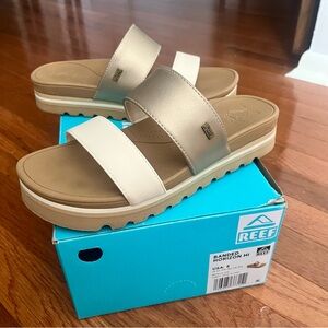 Reef Banded Horizon Hi Slides Sandals Size 8 Metallic Duo EUC In original Box!